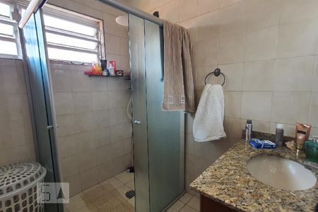 Casa à venda com 191m², 4 quartos e 3 vagas Casa à venda com 191m², 4 quartos e 3 vagasBanheiro da Suíte 1