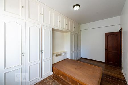 Apartamento à venda com 135m², 4 quartos e 1 vaga Apartamento à venda com 135m², 4 quartos e 1 vagaSuíte