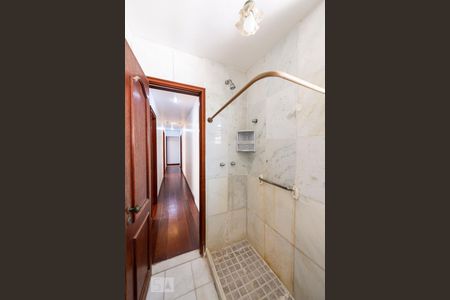 Apartamento à venda com 135m², 4 quartos e 1 vaga Apartamento à venda com 135m², 4 quartos e 1 vagaBanheiro Social