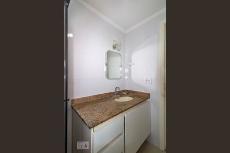 Apartamento à venda com 63m², 3 quartos e 1 vaga Apartamento à venda com 63m², 3 quartos e 1 vagaBanheiro Social