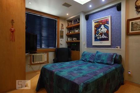 Apartamento à venda com 83m², 2 quartos e sem vagaQuarto Suíte