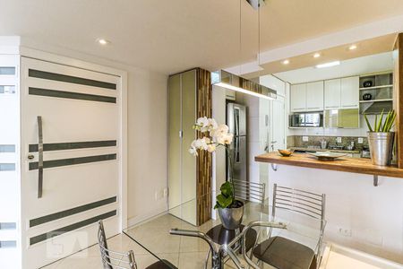 Apartamento para alugar com 155m², 2 quartos e 3 vagas Apartamento para alugar com 155m², 2 quartos e 3 vagasSala de jantar