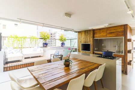 Apartamento para alugar com 155m², 2 quartos e 3 vagas Apartamento para alugar com 155m², 2 quartos e 3 vagasSala cobertura