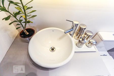 Apartamento para alugar com 155m², 2 quartos e 3 vagas Apartamento para alugar com 155m², 2 quartos e 3 vagasBanheiro