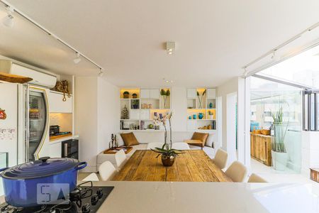 Apartamento para alugar com 155m², 2 quartos e 3 vagas Apartamento para alugar com 155m², 2 quartos e 3 vagasCozinha Cobertura