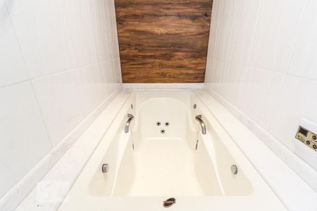 Apartamento para alugar com 155m², 2 quartos e 3 vagas Apartamento para alugar com 155m², 2 quartos e 3 vagasBanheiro cobertura