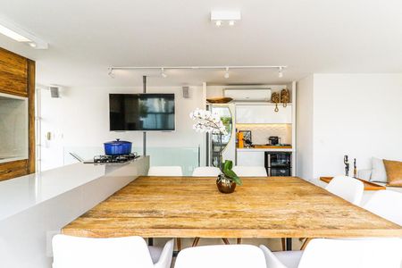 Apartamento para alugar com 155m², 2 quartos e 3 vagas Apartamento para alugar com 155m², 2 quartos e 3 vagasSala cobertura