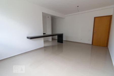 Apartamento à venda com 67m², 2 quartos e 2 vagas Apartamento à venda com 67m², 2 quartos e 2 vagasSala