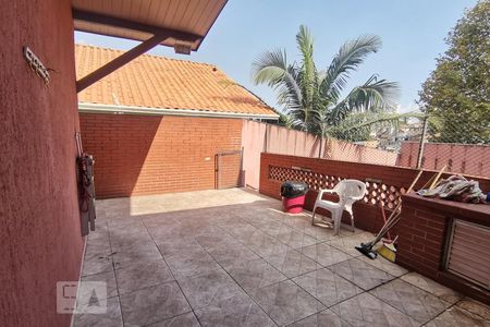 Casa à venda com 240m², 2 quartos e 2 vagas Casa à venda com 240m², 2 quartos e 2 vagasÁrea Externa