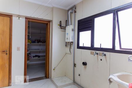 Apartamento à venda com 194m², 4 quartos e 3 vagas Apartamento à venda com 194m², 4 quartos e 3 vagasÁrea de Serviço