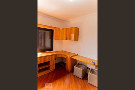 Apartamento à venda com 194m², 4 quartos e 3 vagas Apartamento à venda com 194m², 4 quartos e 3 vagasArmário