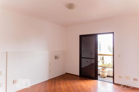 Apartamento à venda com 194m², 4 quartos e 3 vagas Apartamento à venda com 194m², 4 quartos e 3 vagasSuíte 2