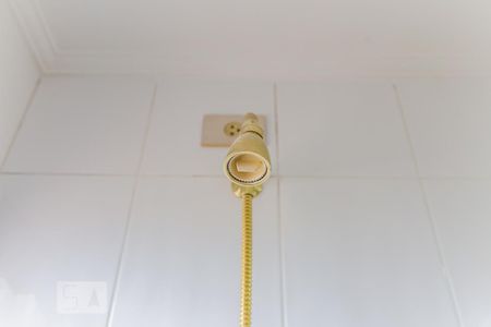 Apartamento à venda com 194m², 4 quartos e 3 vagas Apartamento à venda com 194m², 4 quartos e 3 vagasChuveiro