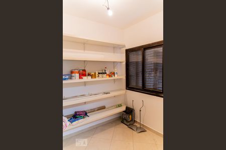 Apartamento à venda com 194m², 4 quartos e 3 vagas Apartamento à venda com 194m², 4 quartos e 3 vagasQuarto de Serviço