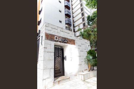 Apartamento à venda com 194m², 4 quartos e 3 vagas Apartamento à venda com 194m², 4 quartos e 3 vagasFachada