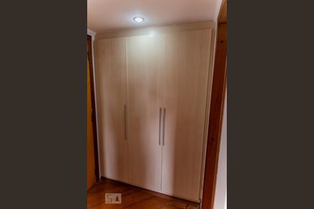 Apartamento à venda com 194m², 4 quartos e 3 vagas Apartamento à venda com 194m², 4 quartos e 3 vagasArmário