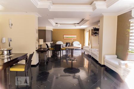 Apartamento à venda com 194m², 4 quartos e 3 vagas Apartamento à venda com 194m², 4 quartos e 3 vagasÁrea comum