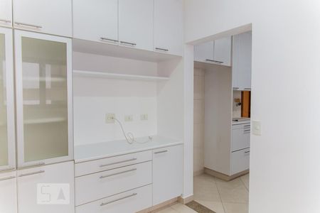 Apartamento à venda com 194m², 4 quartos e 3 vagas Apartamento à venda com 194m², 4 quartos e 3 vagasCopa