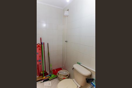 Apartamento à venda com 194m², 4 quartos e 3 vagas Apartamento à venda com 194m², 4 quartos e 3 vagasBanheiro de Serviço