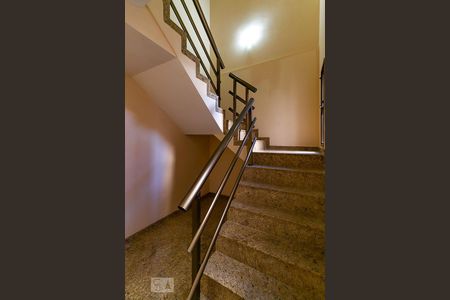 Apartamento à venda com 490m², 4 quartos e 4 vagasEscada