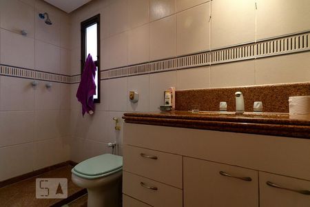 Apartamento à venda com 490m², 4 quartos e 4 vagasBanheiro da Suíte 2