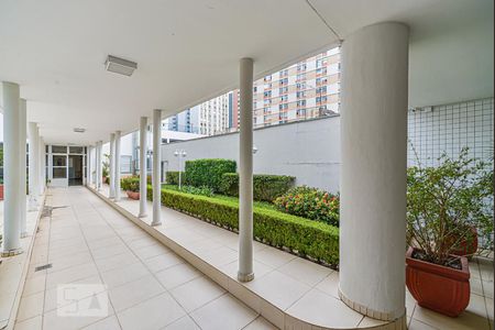 Apartamento à venda com 76m², 2 quartos e 1 vagaEntrada Social