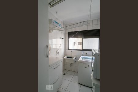 Apartamento à venda com 130m², 3 quartos e 3 vagas Apartamento à venda com 130m², 3 quartos e 3 vagasÁrea de Serviço