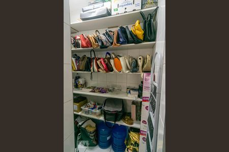 Apartamento à venda com 130m², 3 quartos e 3 vagas Apartamento à venda com 130m², 3 quartos e 3 vagasDespensa