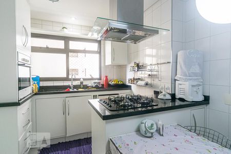Apartamento à venda com 130m², 3 quartos e 3 vagas Apartamento à venda com 130m², 3 quartos e 3 vagasCozinha