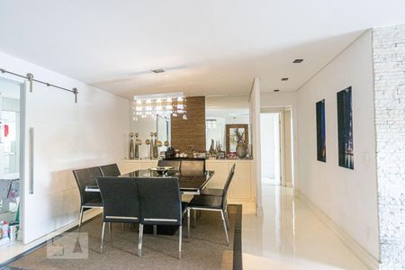 Apartamento à venda com 130m², 3 quartos e 3 vagas Apartamento à venda com 130m², 3 quartos e 3 vagasSala