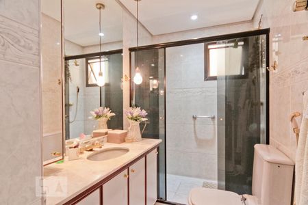 Apartamento à venda com 174m², 3 quartos e 2 vagasBanheiro da Suíte 1