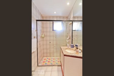 Apartamento à venda com 174m², 3 quartos e 2 vagasBanheiro da Suíte 2