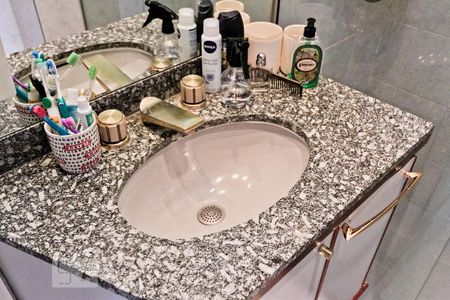 Apartamento à venda com 174m², 3 quartos e 2 vagasBanheiro da Suíte 3