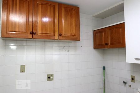 Apartamento à venda com 80m², 2 quartos e 1 vagaCozinha e Área de Serviço