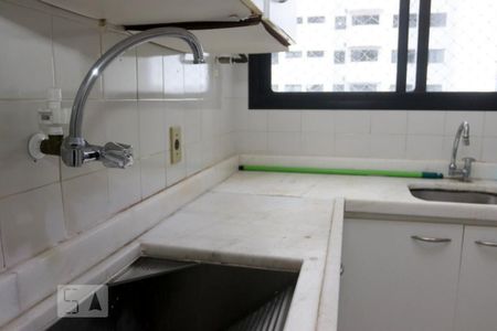 Apartamento à venda com 80m², 2 quartos e 1 vagaCozinha e Área de Serviço