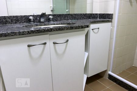 Apartamento à venda com 80m², 2 quartos e 1 vagaBanheiro da Suíte 1 