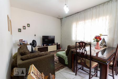 Casa à venda com 190m², 4 quartos e 2 vagas Casa à venda com 190m², 4 quartos e 2 vagasSala 2