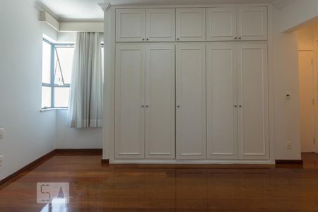 Apartamento para alugar com 200m², 4 quartos e 2 vagasQuarto Suíte