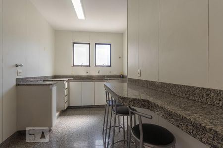 Apartamento para alugar com 200m², 4 quartos e 2 vagasCozinha