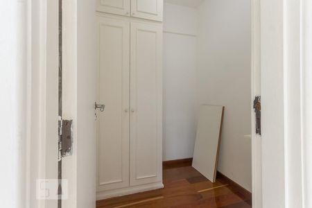 Apartamento para alugar com 200m², 4 quartos e 2 vagasÁrea de Serviço