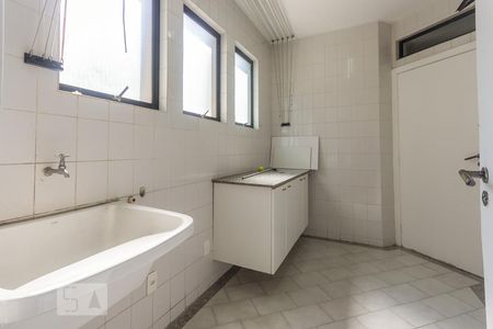 Apartamento para alugar com 200m², 4 quartos e 2 vagasÁrea de Serviço