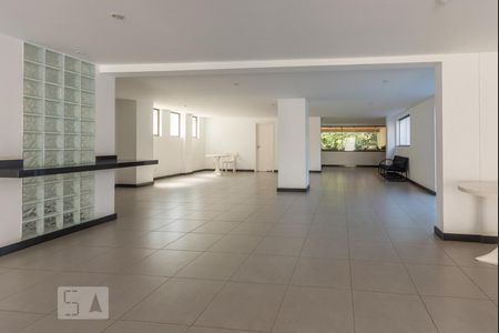 Apartamento para alugar com 200m², 4 quartos e 2 vagasÁrea comum - Salão de festas