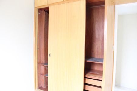 Apartamento à venda com 65m², 2 quartos e 1 vagaQuarto 2 - Armários