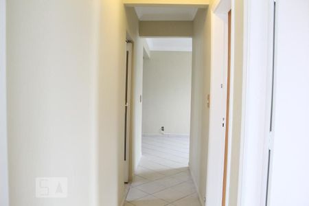 Apartamento à venda com 65m², 2 quartos e 1 vagaCorredor