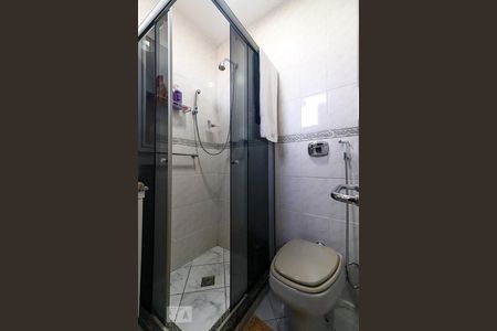 Apartamento à venda com 360m², 5 quartos e 3 vagas Apartamento à venda com 360m², 5 quartos e 3 vagasBanheiro da Suíte 2