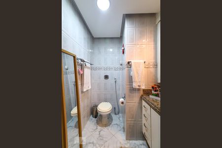 Apartamento à venda com 360m², 5 quartos e 3 vagas Apartamento à venda com 360m², 5 quartos e 3 vagasBanheiro da Suíte 3