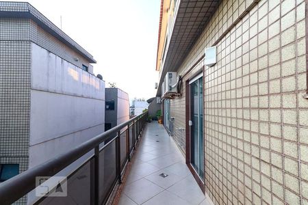 Apartamento à venda com 360m², 5 quartos e 3 vagas Apartamento à venda com 360m², 5 quartos e 3 vagasVaranda