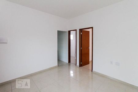 Casa de condomínio para alugar com 50m², 1 quarto e sem vagaSala