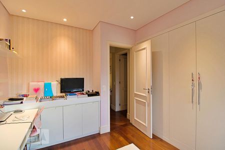 Apartamento à venda com 280m², 3 quartos e 4 vagas Apartamento à venda com 280m², 3 quartos e 4 vagasSuíte 3