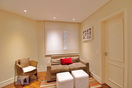 Apartamento à venda com 280m², 3 quartos e 4 vagas Apartamento à venda com 280m², 3 quartos e 4 vagasSala Intima